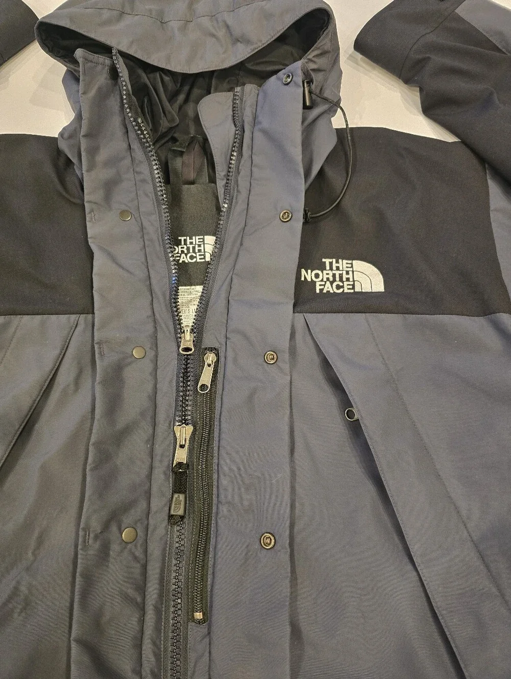 The North Face Men's Hooded Ski Jacket - Slate Blue & Black Gore-Tex